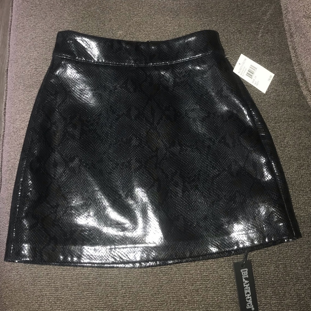 Mini skirt - Picture 4 of 11
